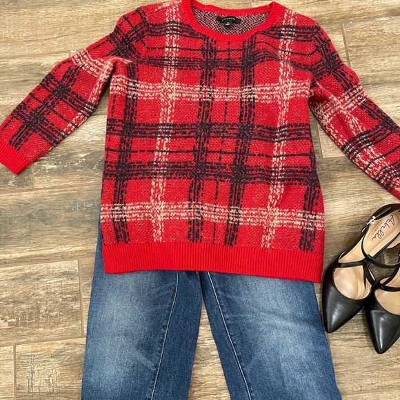 SOLD 3 for $20 Ann Taylor Plaid Wool Sweater - Picture 3 of 7